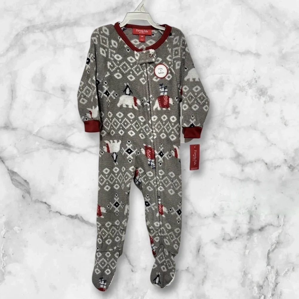Macy's‎ Holiday Winter Fleece Baby/Toddler Footed Pajama. NWT.